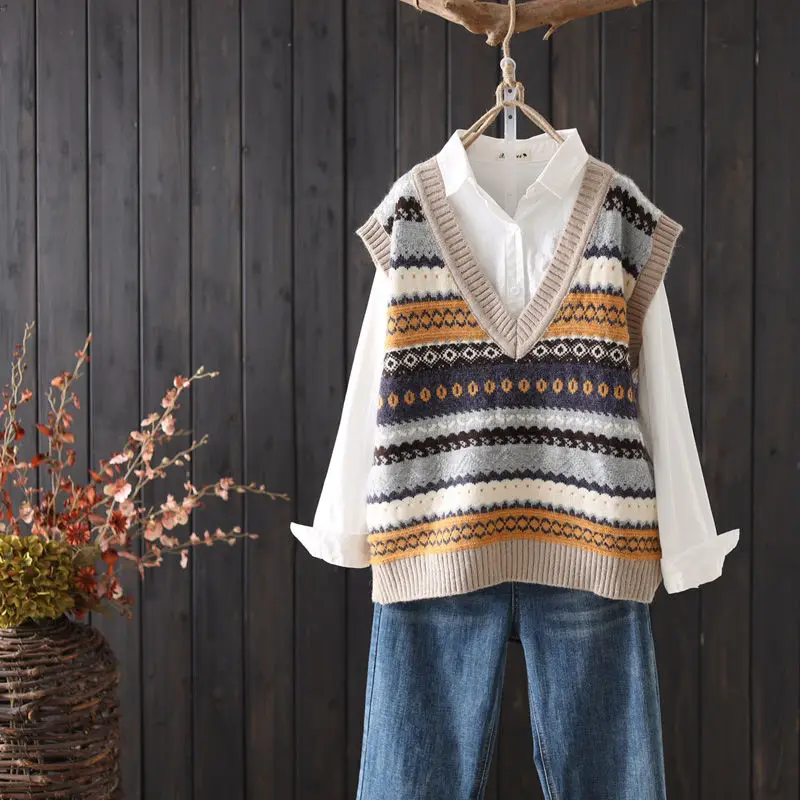Chaleco de punto bordado para mujer, camisa informal holgada Retro con cuello en V, estilo Jacquard artístico, Jersey sin mangas para otoño e