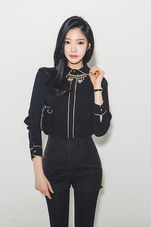 2020 autumn clothes Korean commuter professional temperament all-match black shirt Western style clothes fashionable blouse tops
