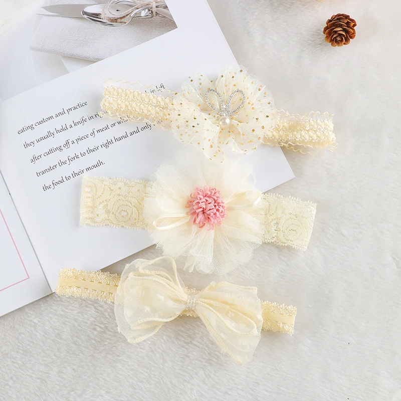 Baby-Stirnband mit Blumen und Schleifen, Kronen-Haarband, Schleifenknoten, Niedliche Kopfbedeckung für Mädchen, Foto-Requisite, 3 Stück/Set – Detail 3