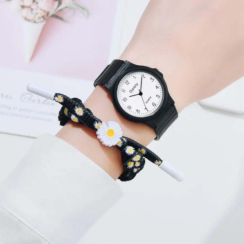 Women Silicone Strap Dress Quartz Watches Vogue Black Belt Clock Wristwatch Ladies Pretty Number Dial Bracelet Watch