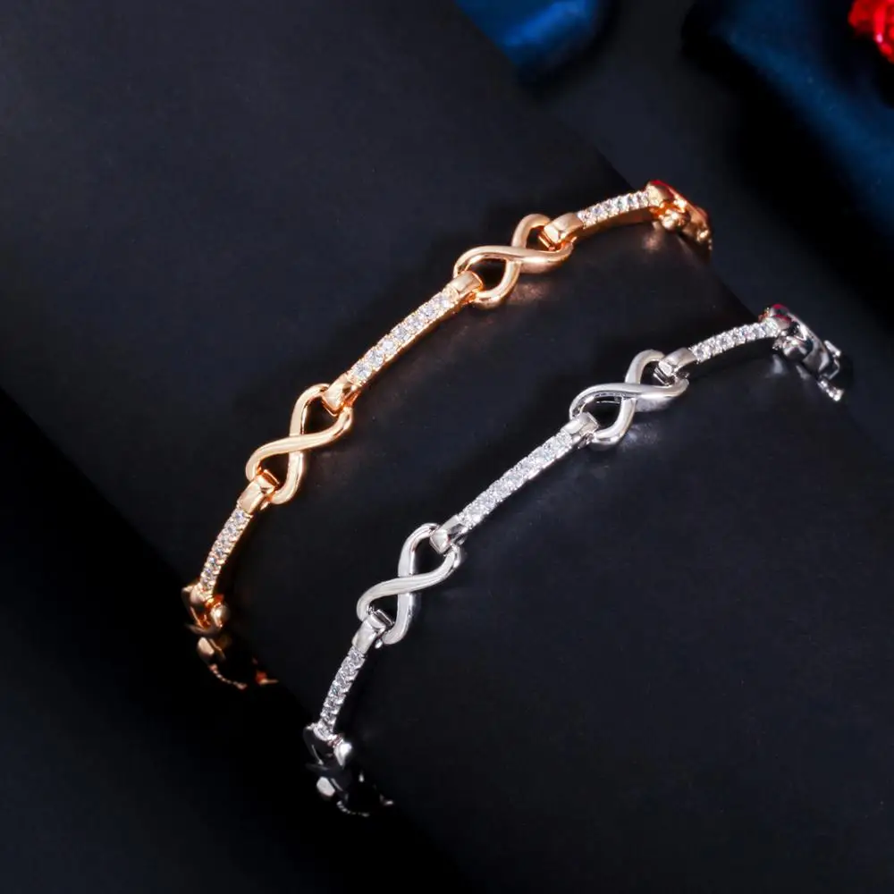 ThreeGraces New Fashion Infinity Number 8 Shape Link Chain Bracelet Shiny Cubic Zirconia Women Elegant Daily Party Jewelry BR137