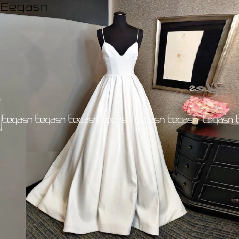 Customized Princess Satin White Wedding Dresses Spaghetti Straps Long Train Wedding Gown with Buttons robe de mariage Cheap