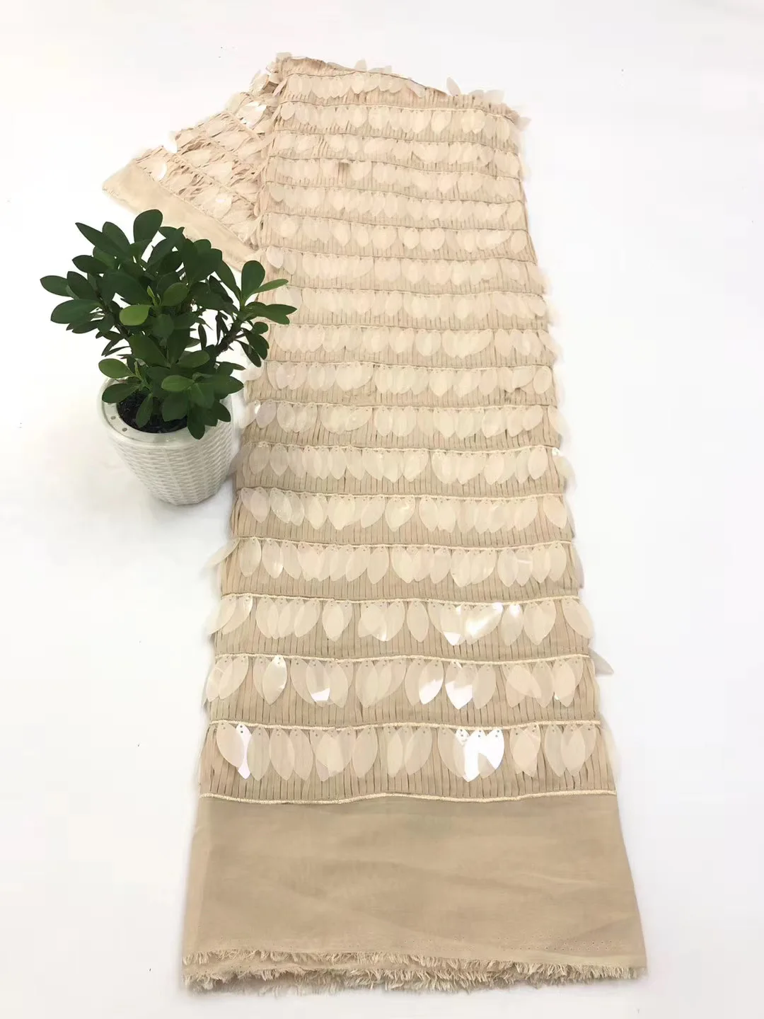 

The Latest Nigeria Lace Fabric 2022 High Quality Lace African Lace Fabric Wedding French Tulle Lace Fabric D4176