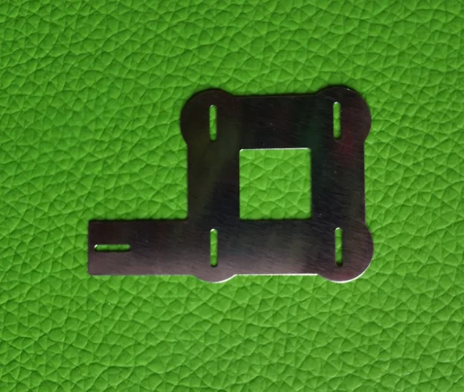 100pcs 0.15mm 0.18mm 4P 니켈 도금 스틸 스트랩 스트립 시트 4P 18650 배터리 스폿 용접