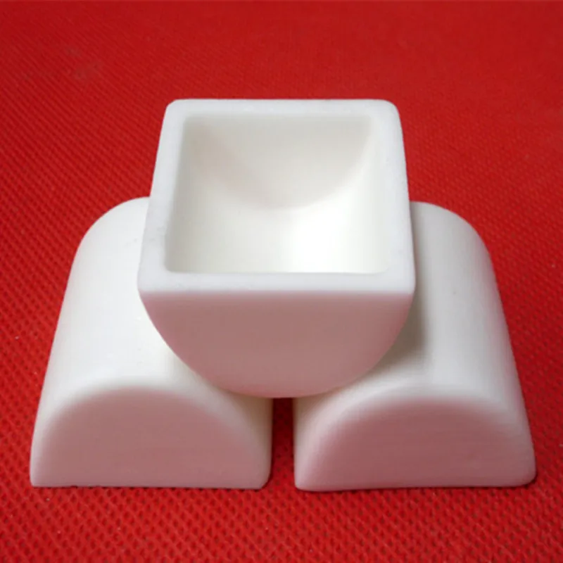 Al2O3 ceramic crucible /99.3% alumina crucible / 38*34*18mm/ Semicircle corundum crucible /  Sintered ceramic crucible