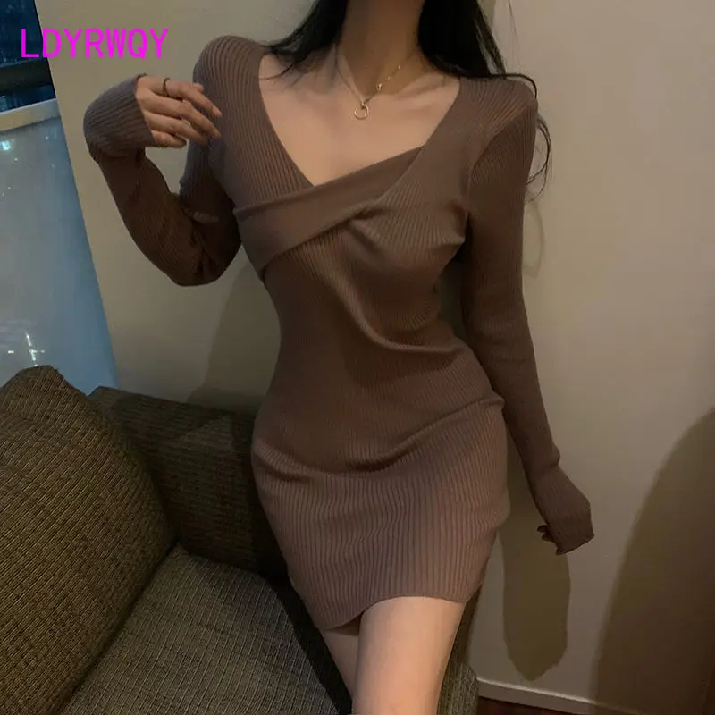 

Long-sleeved knitted dress women 2022 autumn/winter new style Korean tight-fitting bag hip waist waist