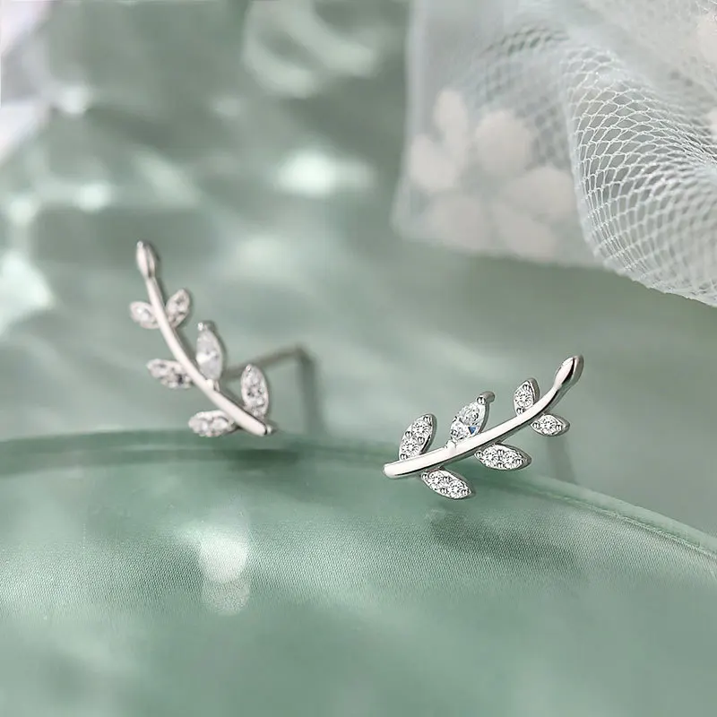 925 Sterling Silver French Simple Pavé Crystal Olive Branch Leaf Stud Earrings Women Light Luxury Temperament Wedding Jewelry