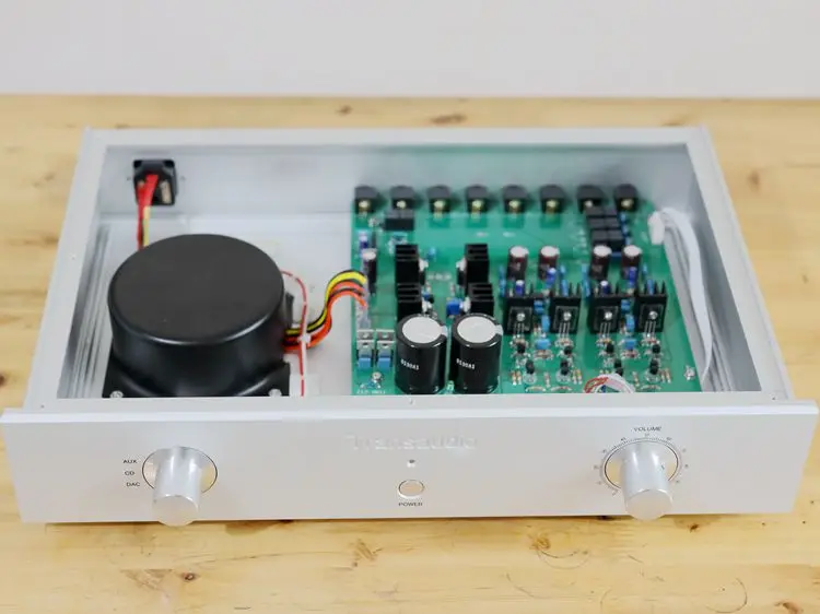 

The NEWest Large dynamic pure class A preamplifier C17 Classic DOA33 class A module circuit