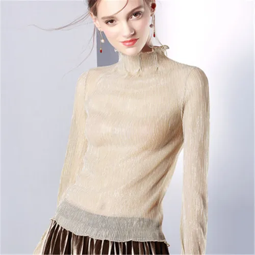 بلوزات وقمصان