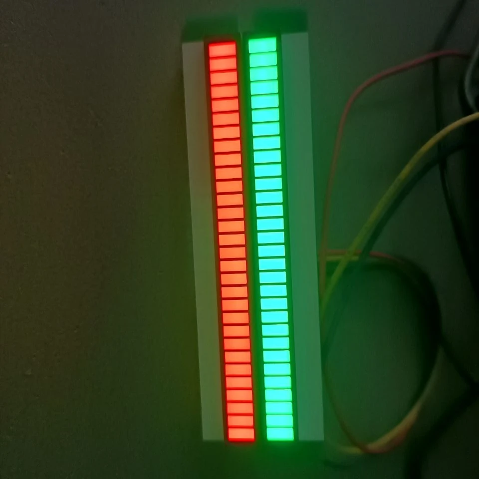 2*30seg 66mm LED Bargraph Module--Left Red/Right Green, DC5V power supply, 1-5V input signal