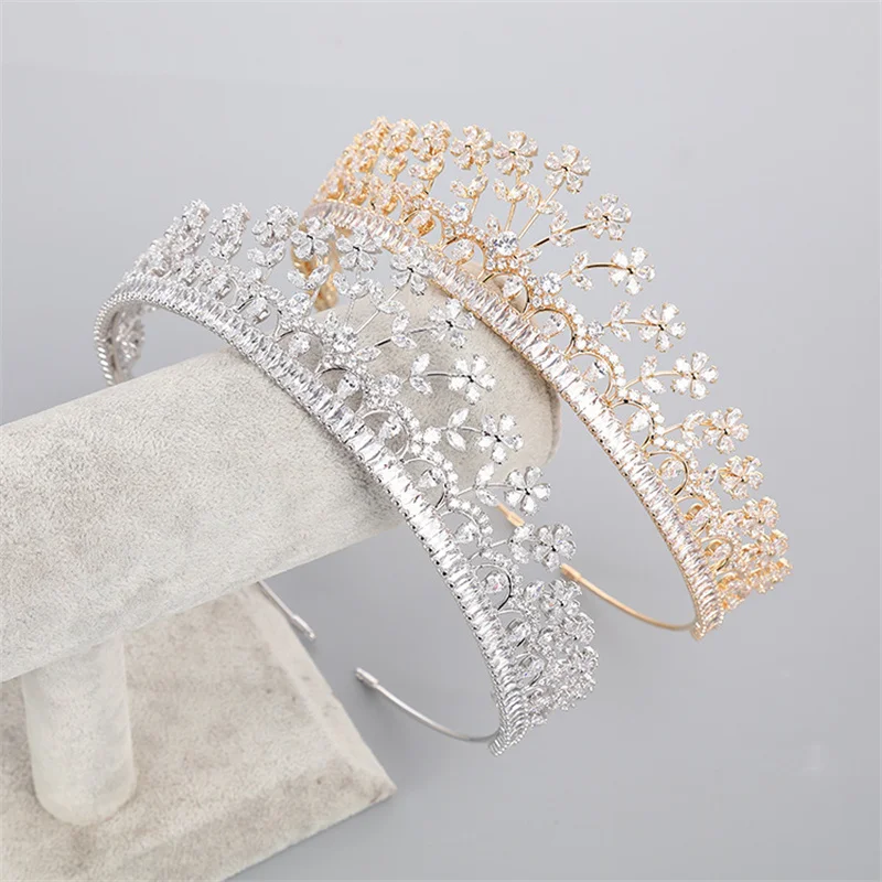 EYER Trendy Classic Zirconia Royal Replica Granny’s Tiara for Wedding,Crystal Princess Tiaras Crown for Bride Hair Jewelry