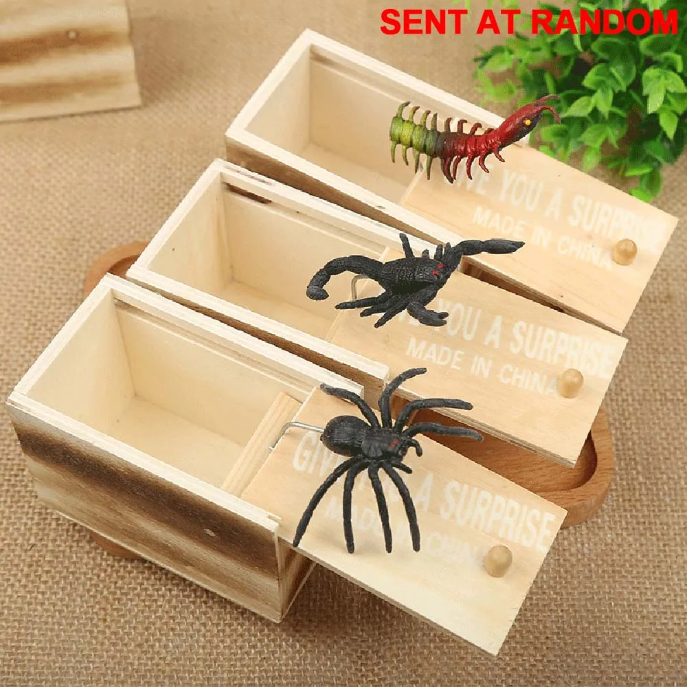 DIY Halloween Novelty Tricky Toy Prank Spoof Scare Baby Toys Small Wooden Box Spider Scorpion Insect Kids funni novelty toys box