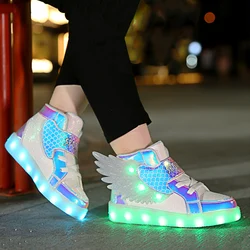 Zapatos de alas para niños y niñas, calzado informal a la moda, botas de marca de diseñador, zapatillas deportivas con luz Led, Verano