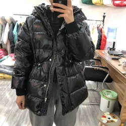 2024 Inverno Piumino d'anatra bianco Parka Donna Lungo Moda Rosso Nero Lucido Imbottiture Parka Caldo stile oversize Giacca con cappuccio Inverno Fem