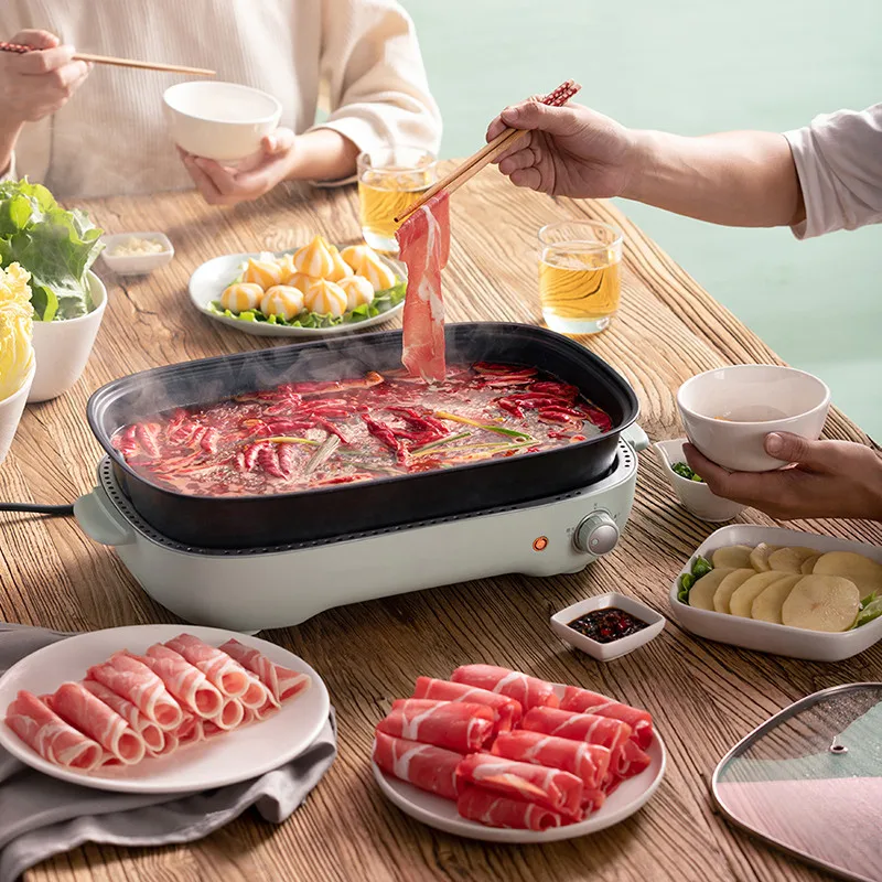 Grill elektryczny bez dymu urządzenia domowe mięso Grill Maker forma do pieczenia ciast gorący kociołek Multicooker i 3 zdejmowane talerze 220V