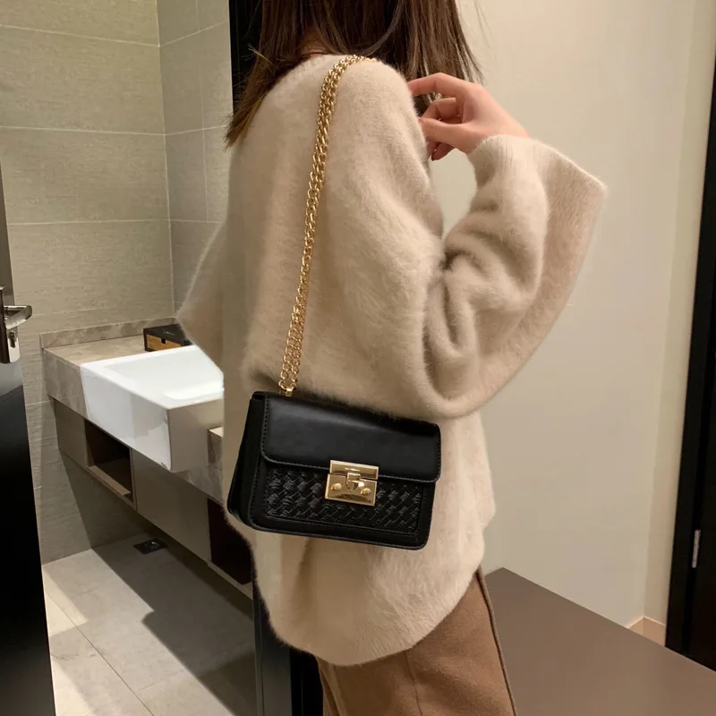 2020 Fashion leisure lexury pig nose lock Women Small square bag shoulder diagonal women\'s designer Lingge Handbags Chains bags