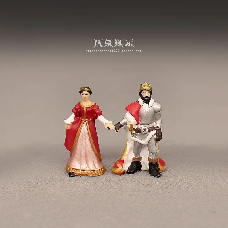 Miniatures European Medieval Ancient Roman Castle Pope King Princess Movie Action Figure Model Decoration Figurine Children Toys