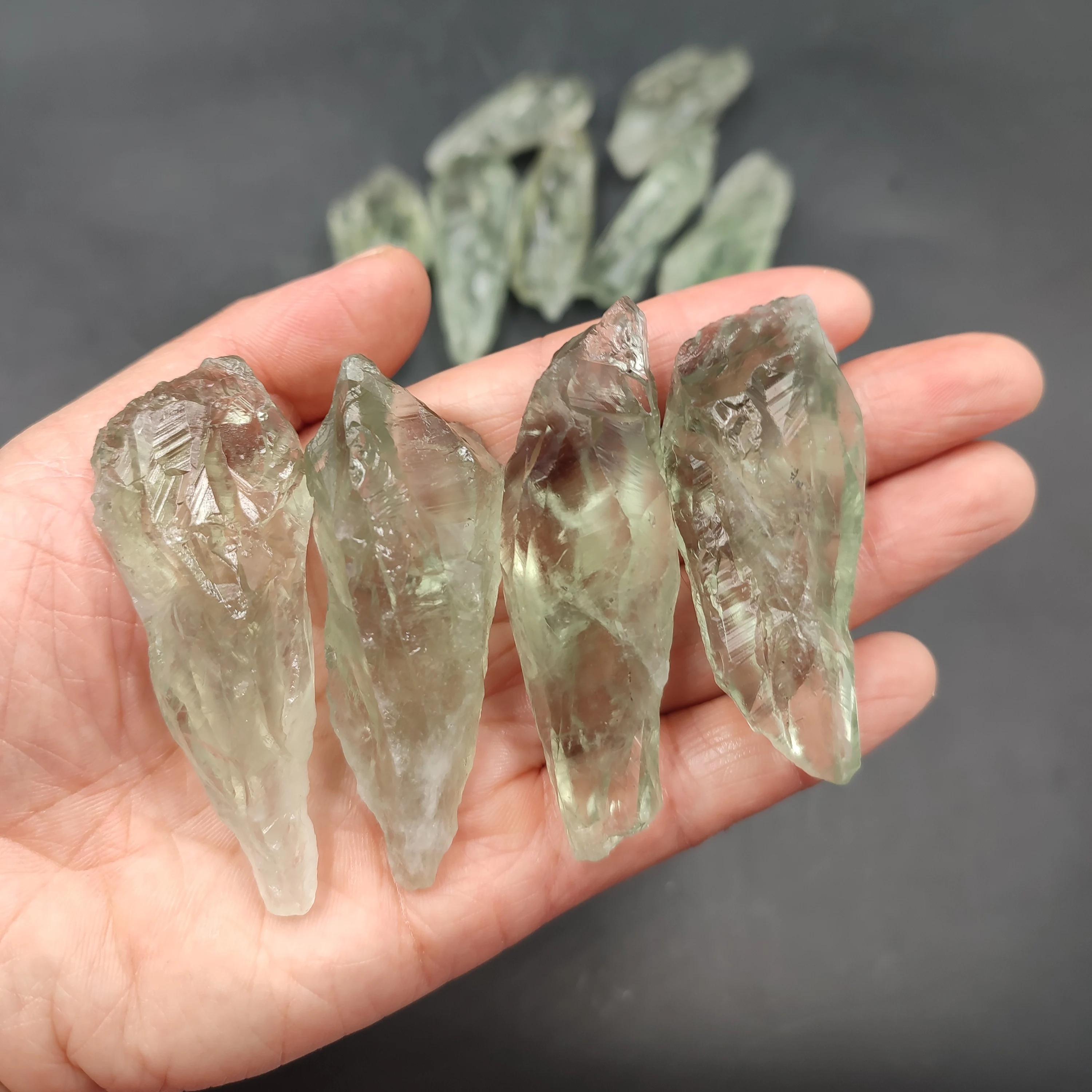 1pc Natural Green Quartz Rock Crystal Healing Stone Raw Rough Rare Gemstone Collectible Mineral Specimen Aquarium Home Decor