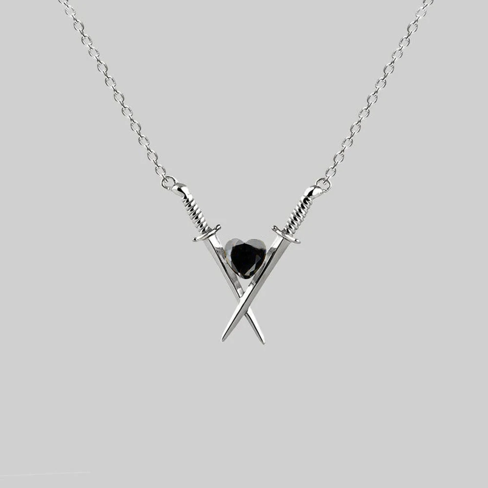 VG 6 YM Crossed Swords & Onyx Heart Necklace Fashion Ladies Diamond Pendant Necklace Jewelry Wholesale Direct Sales