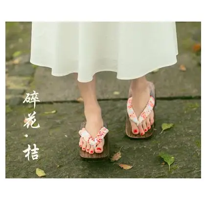 Anime Demon Slayer Cosplay Shoes Nezuko Cosplay Geta Japanese Shoes Women Geta Anime Kimetsu no Yaib