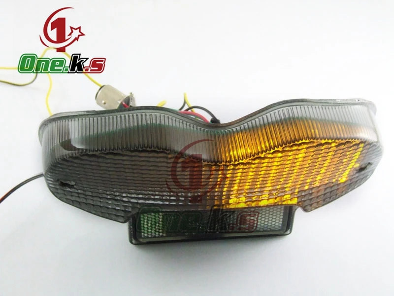 Motorcycle For SUZUKI BANDIT 600 BANDIT1200 2000-2005 LED rear Tail Light  integrated turn signal function Brake light
