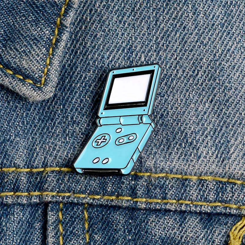 

New blue game machine series metal enamel flip card screen button children's toys creative fashion jewelry badge brooch gift