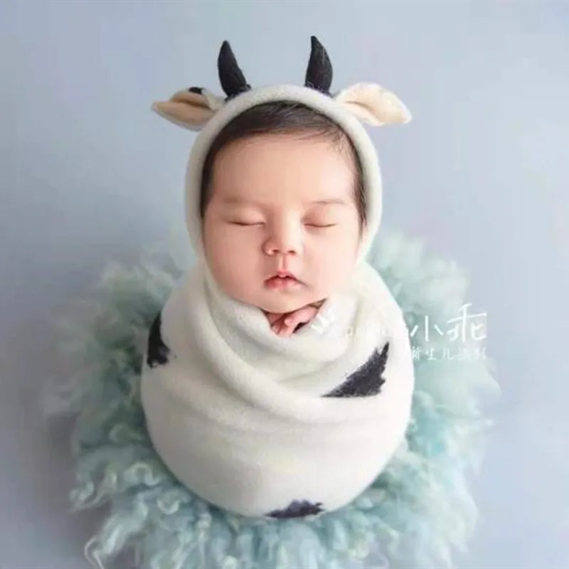 Newborn cow wrap photography props,baby handmade fuzzy wrap for newborn shoot