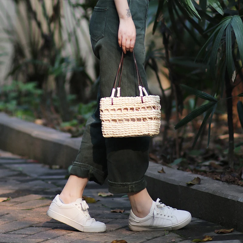 

Japanese Hand-Woven Straw Bag for Women Retro Commuter Leisure Beach Vacation Natural Fiber Female Handbag
