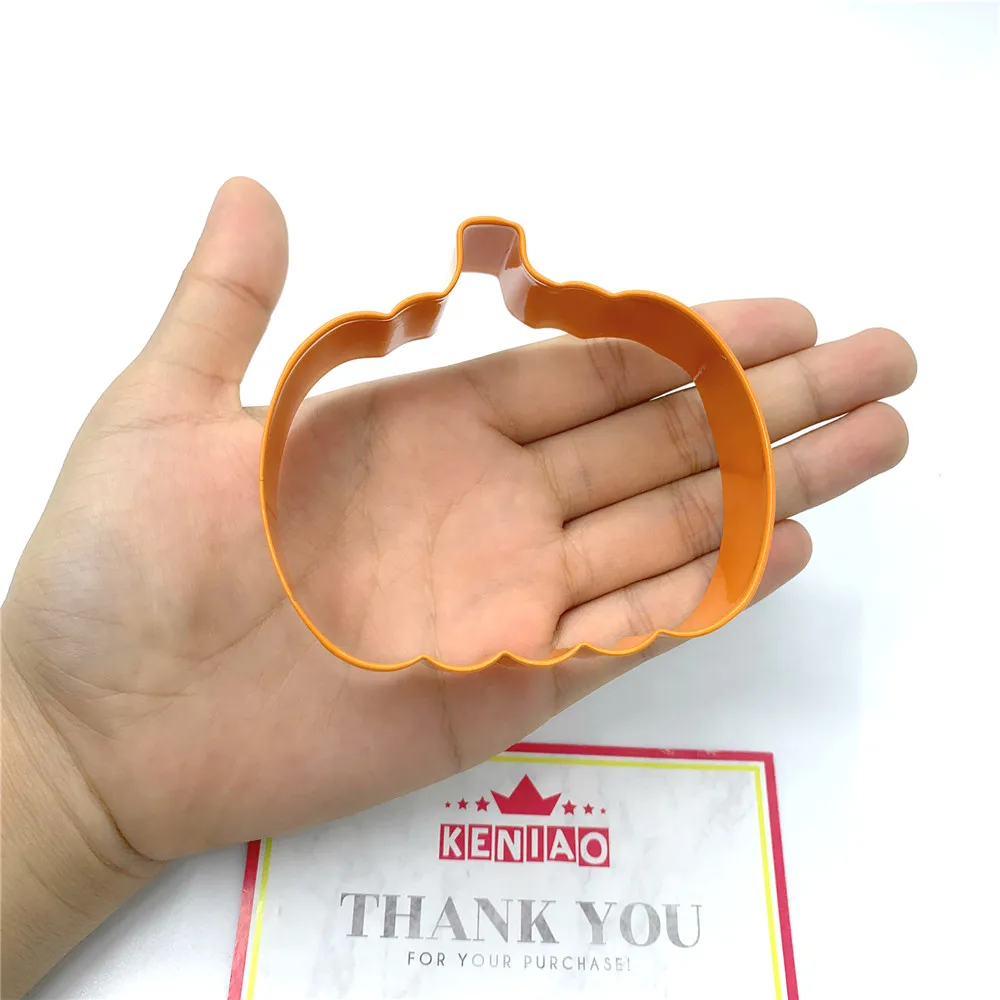 KENIAO Thanksgiving Pumpkin Cookie Cutter - 8.6 X 7.4 CM - Biscuit Fondant Sandwich Mold - Orange Color Coated Stainless Steel