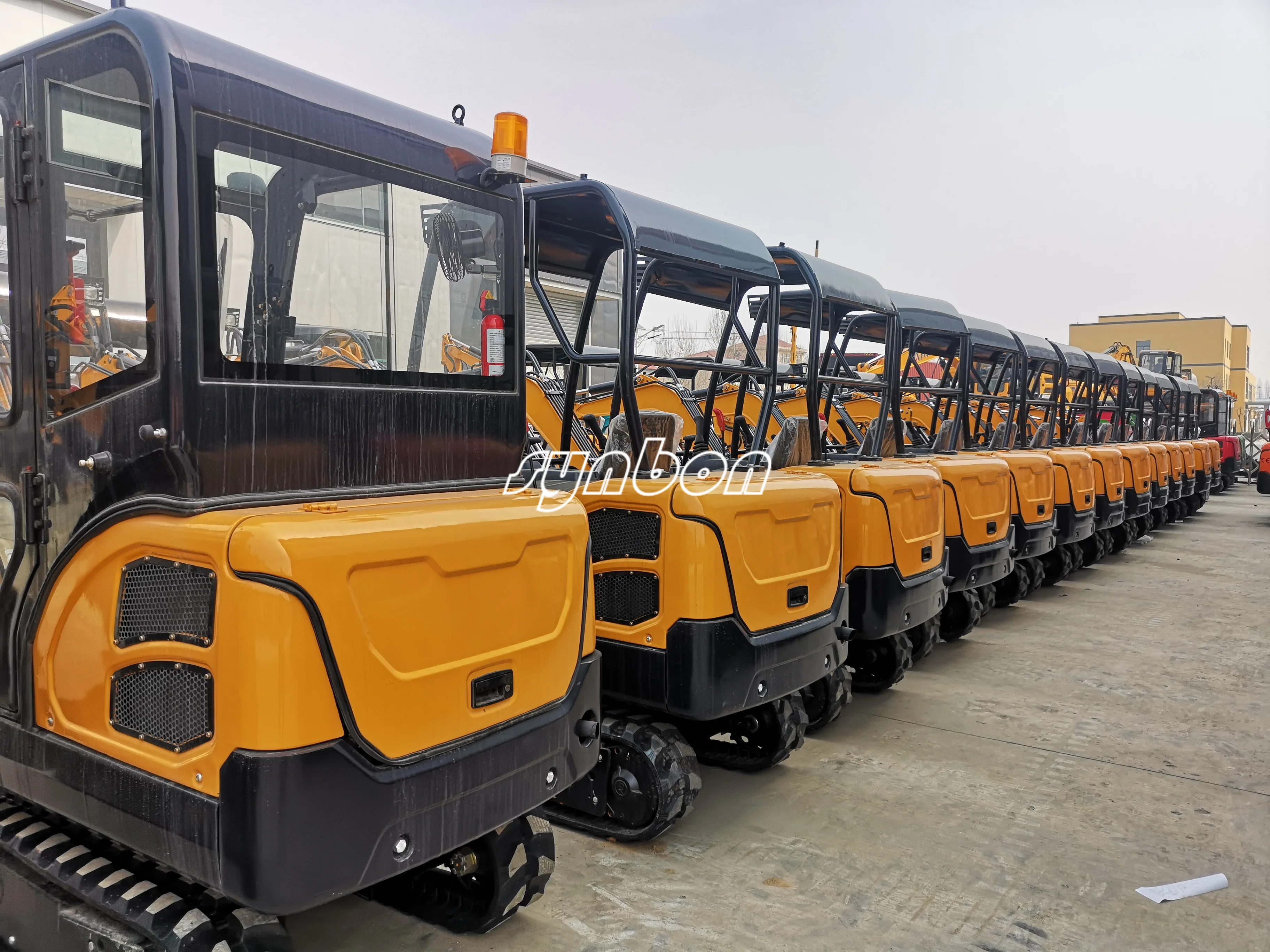 Hydraulic 1.8Ton Digger Famous Engine Mini Crawler Excavator SYNBON Machine