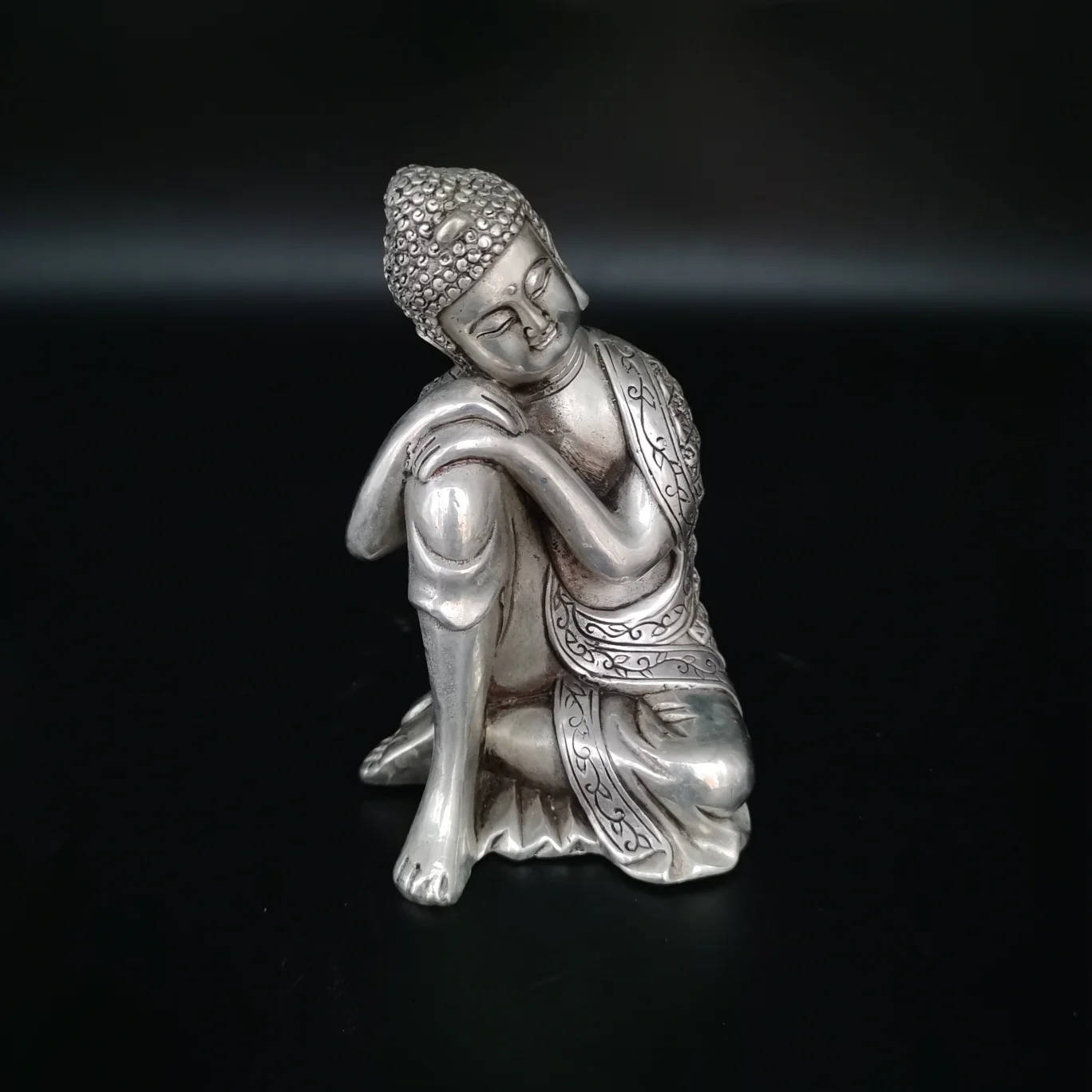 

Chinese antique bronzes collect white bronze Buddha