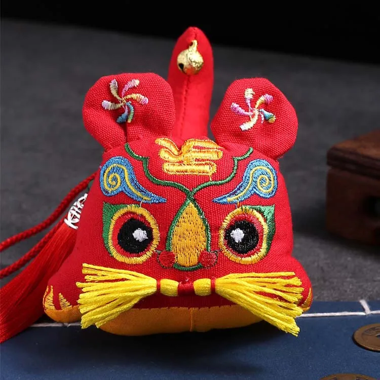 Chinesischen Traditionellen Tuch Stoff Tiger Puppe Glück Spielzeug Neue Jahr Neugeborenen Baby Geburtstag Geschenk Stickerei Ornamente Auto Anhänger – Detail 10