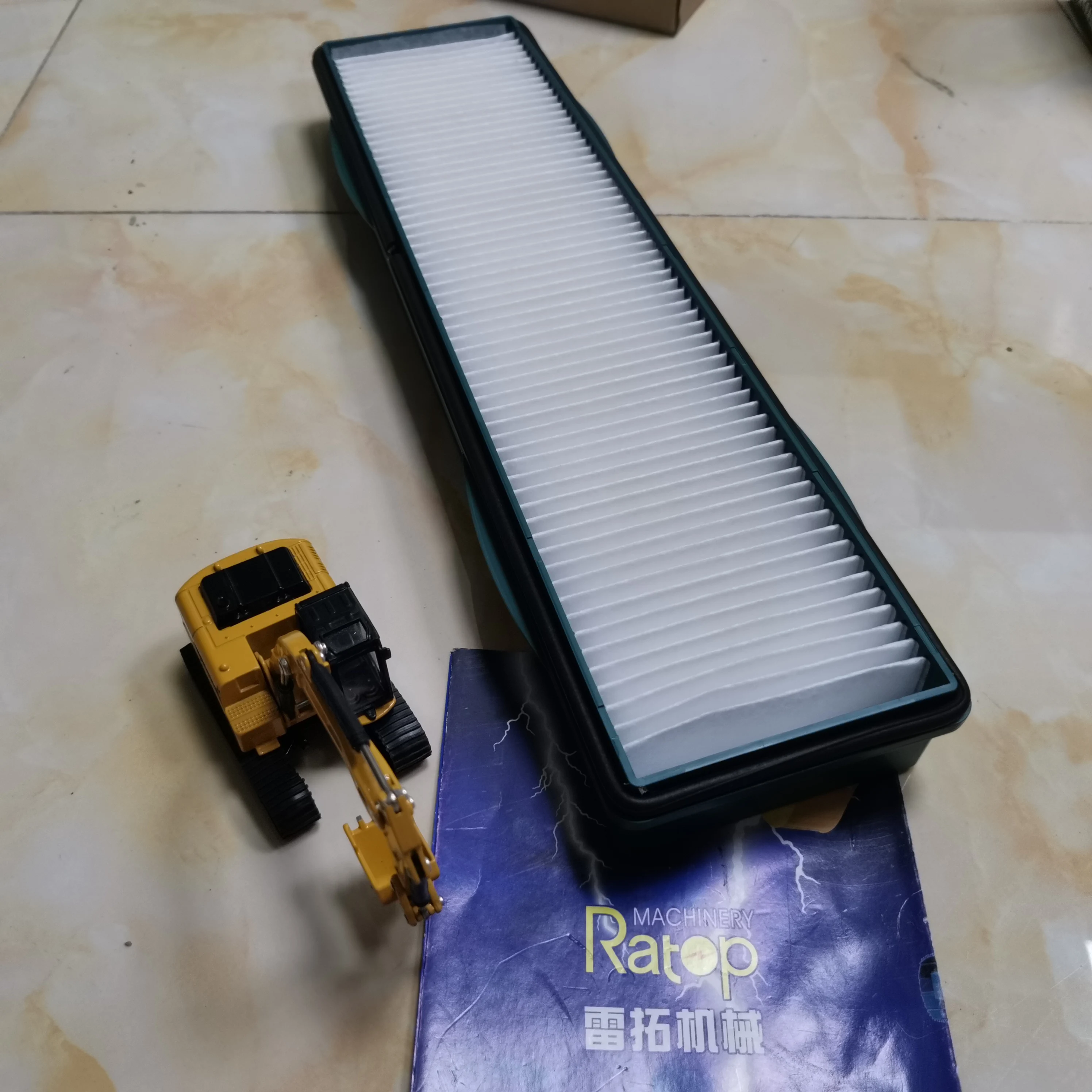 

EXCAVATOR 15052786 VOE15052786 PRIMARY FILTER 0.4KG for L110E L120E L150E L180E CONSTRUCTION MACHINERY PARTS