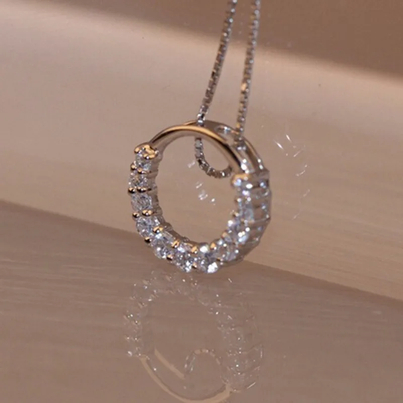 Huitan Delicate Circle Shape Pendant Bridal Wedding Necklace Silver Color Shiny CZ Elegant Timeless Style Women Necklace Jewelry