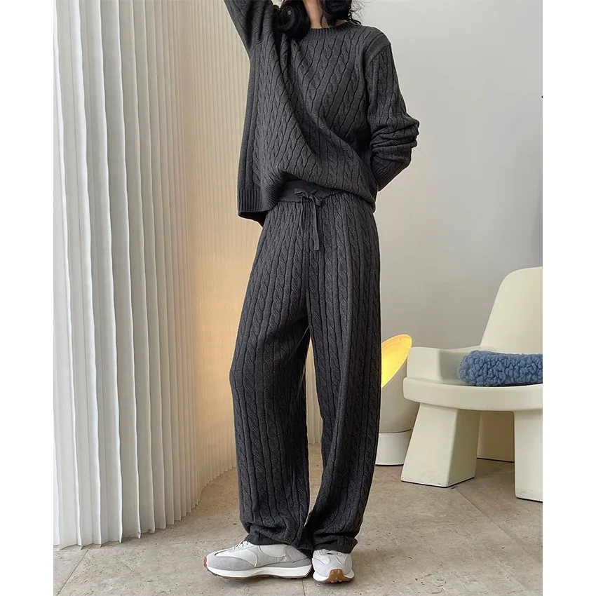 Autumn and Winter New Thickened Lazy Warm Twisted Sweater Loose Thin and Comfortable Knitted Top for Women