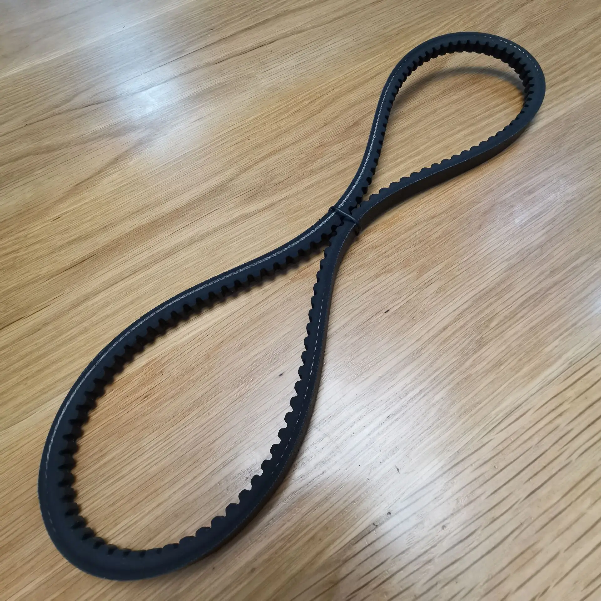 0506 – Odpowiedni pas do Twojego piła do cięcia – Przegląd i poradnik