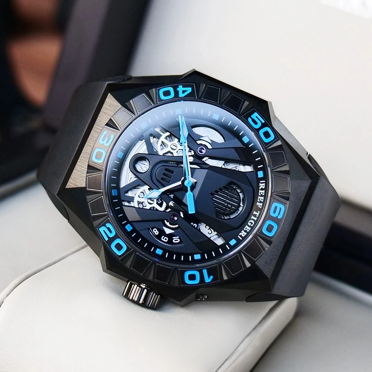 Reef Tiger/RT Limited Men Automatic Mechanical Watch All Black Rubber Strap Blue Skeleton Waterproof 200M Men Dive Watches