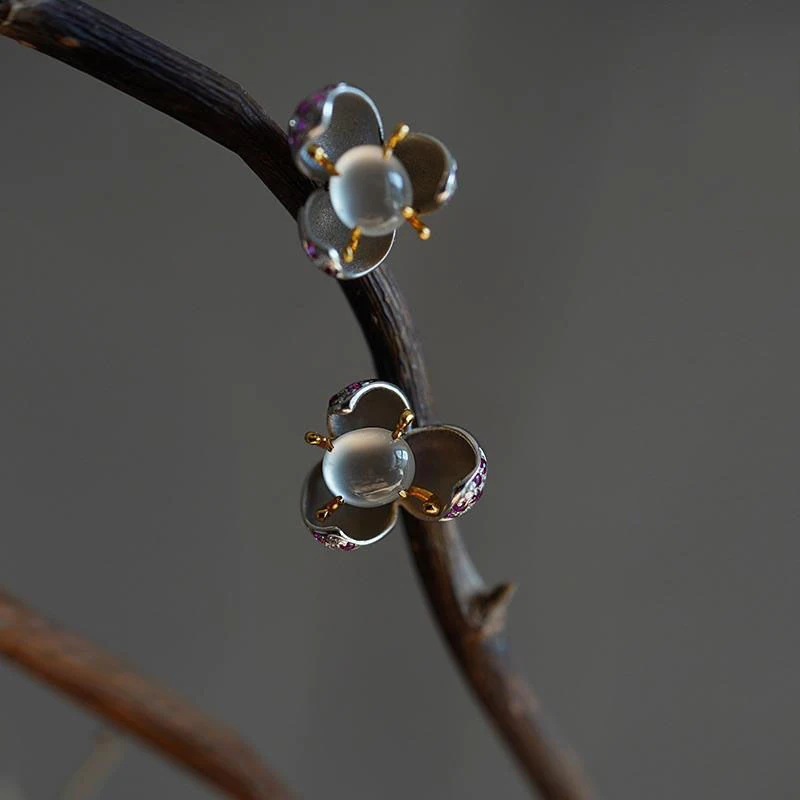 

Inspired design silver inlaid crystal natural chalcedony oval flower earrings ladies pastoral exquisite classical jewelry