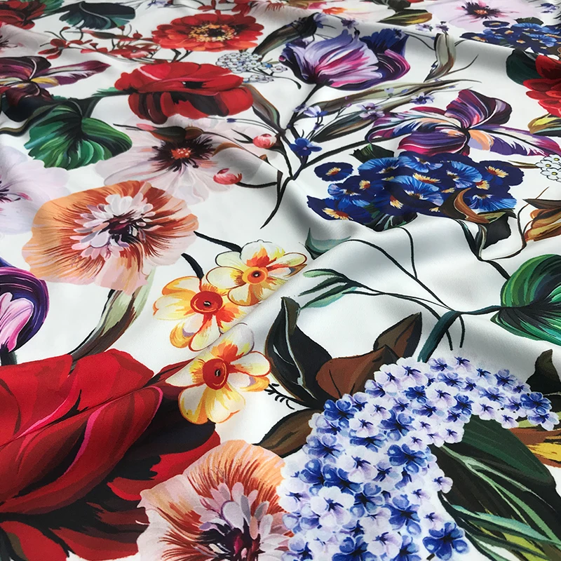 Italian Brand Fashion Design Febric Factory Custom Printed DIY Sew Clothing Stretch Satin Polyester Fabrics Cloth for Dress