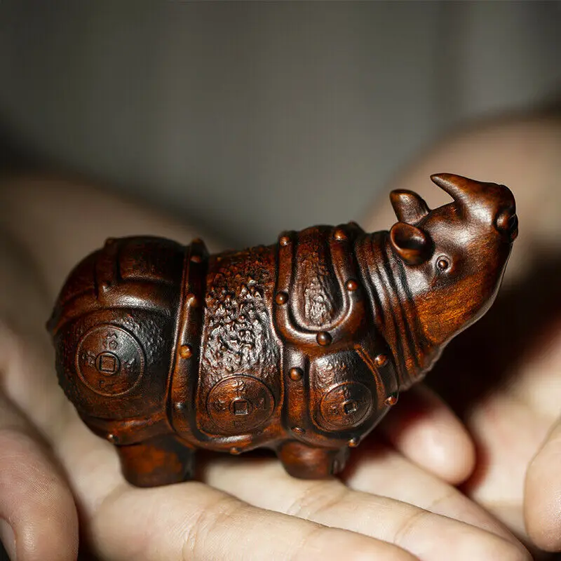 Binoceronte: Il Piccolo Scultura in Bosso per l’Armonia della Casa e il Simbolismo Antico