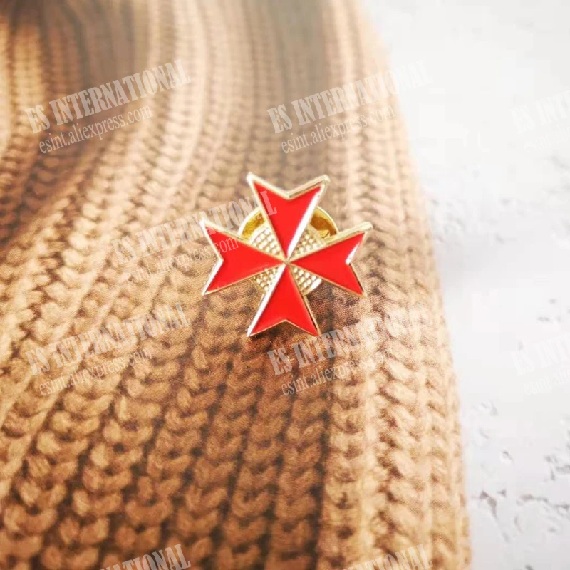 Masonic Lapel Pins Freemasonry Badge Mason Freemason BLM56a Red Cross Knights Templar order of Knights of Malta1.8*1.8cm Present