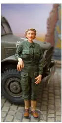 1/35 model kit resin kit   US Army Field Nurses Group (2 Figures)