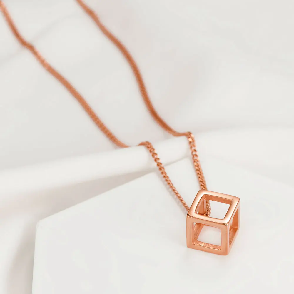 Punk Hollow Cube Pendient Necklaces for Men Women Unisex Stainless Steel Square Charm Jewelry Necklace Geometric Collier Fashion