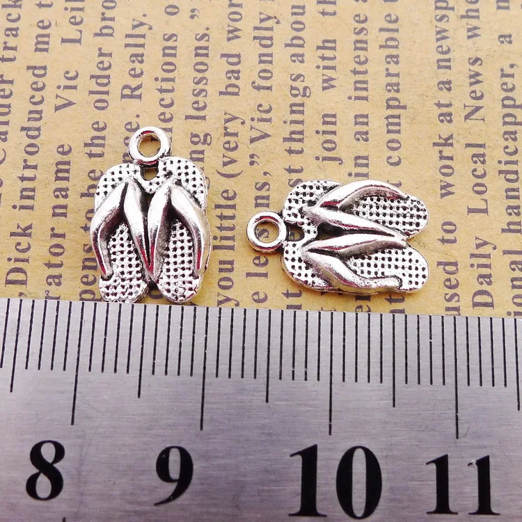 Newest 20 Pieces 10*15mm Antique Silver Color Slipper Phone Charms Necklace Bracelet Pendant Crocs Charms For Jewelry Making