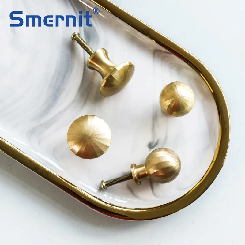 

Brass Furniture Knobs Modern Simple Gold Drawer Knobs and Handles for Cabinet Kitchen Cupboard Closet Door Pulls Home Decor