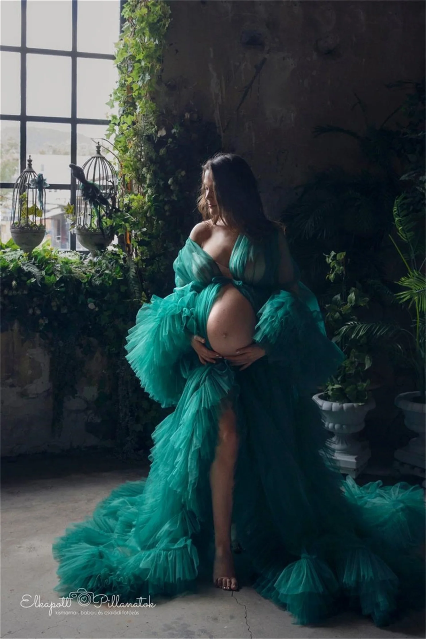 Green Maternity Dress for Photoshoot or Babyshower Maternity Gowns Designer Shooting Dress Custom Made Long Sleeve Evening Dress