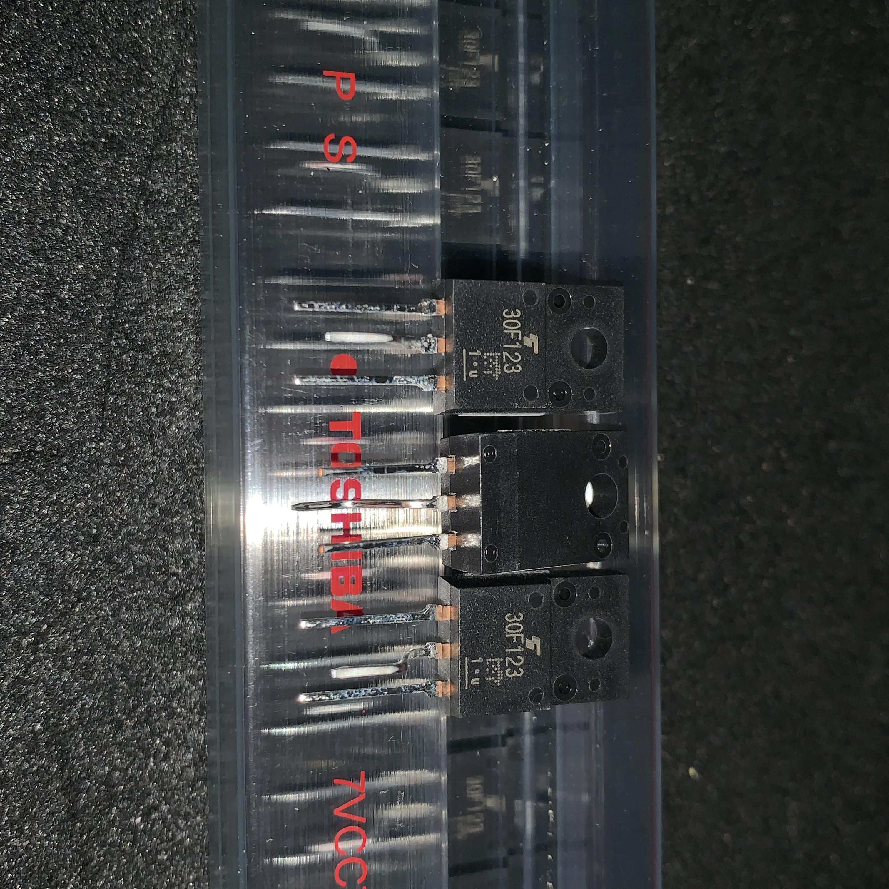 Aoweziic  100% new imported original  GT30F123  30F123  TO-220F liquid crystal plasma common tubes