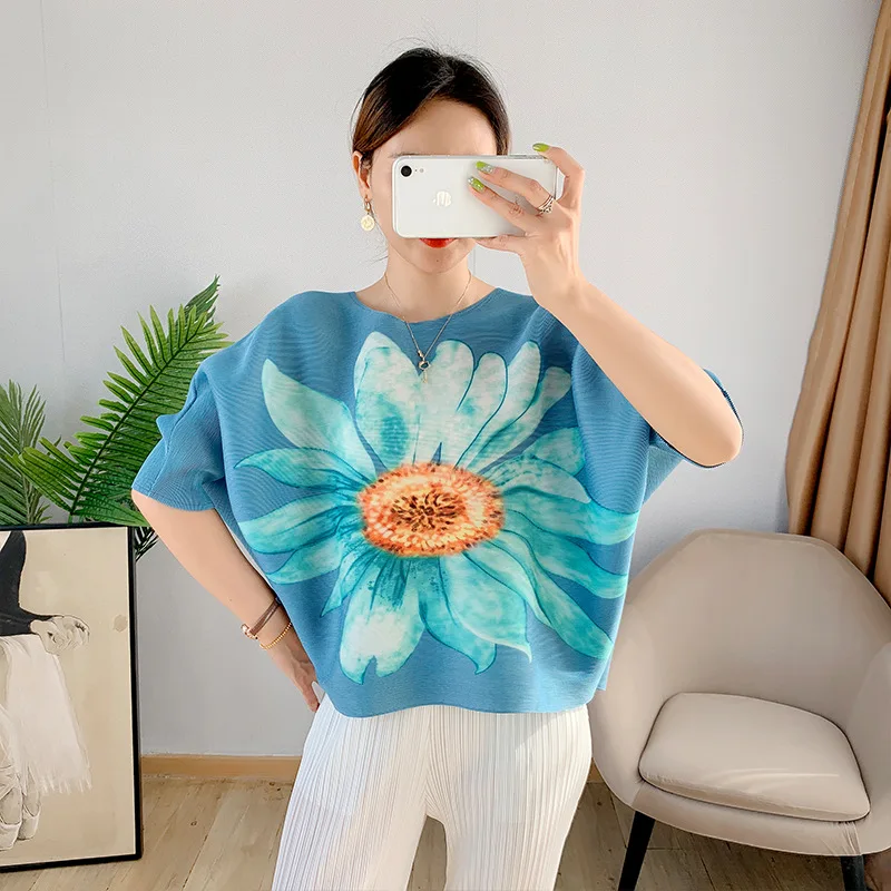 

2021 Autumn New Retro Slim Short Top Large Size Short Sleeve T-shirt Women's Thin Tops