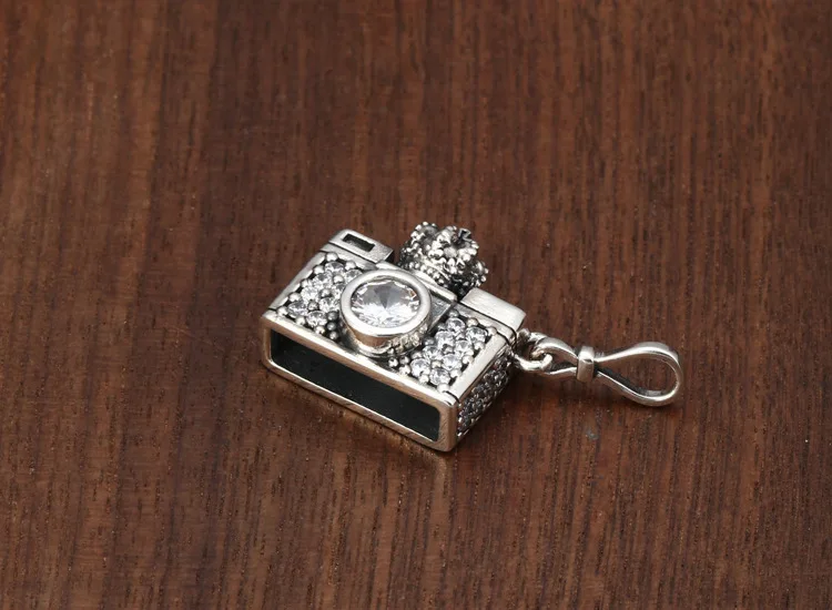 925 sterling silver jewelry fashion creative retro crown camera pendant female personality Thai silver inlaid pendant