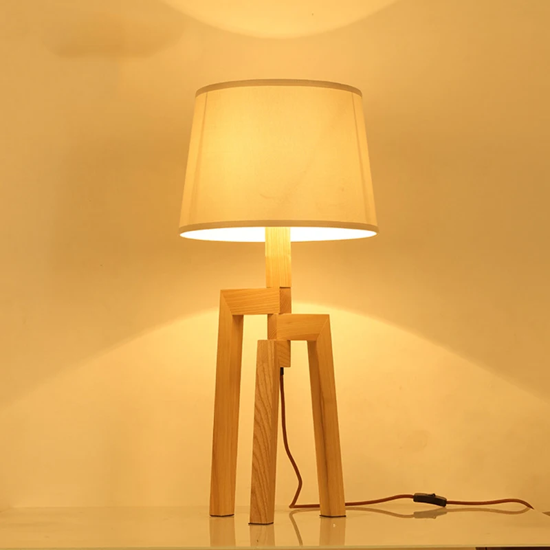Nordic Solid Wood Table Lamp Bedroom Bedside Desk Hotel Room Loft Creative Simple Eye Protection LED Rural Style Light